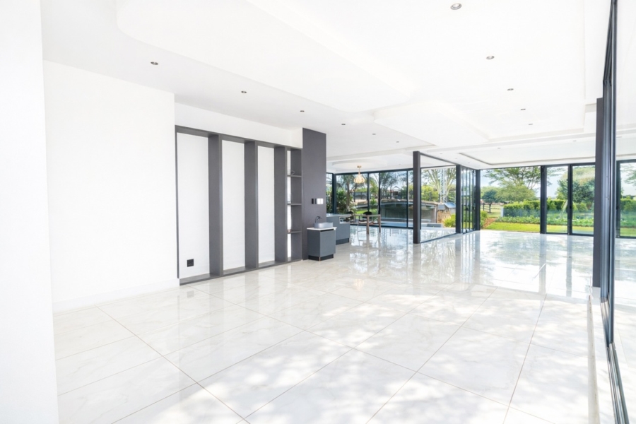 6 Bedroom Property for Sale in The Islands Estates North West